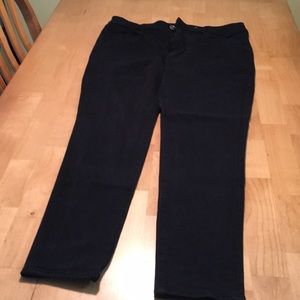 Women’s American eagle hi-rise jegging. 16 long.